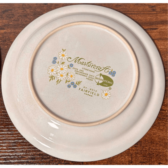 Vtg Pair Fairfield Mastercraft Stoneware Daisies Pattern Dessert/Salad Plates - Picture 9 of 10